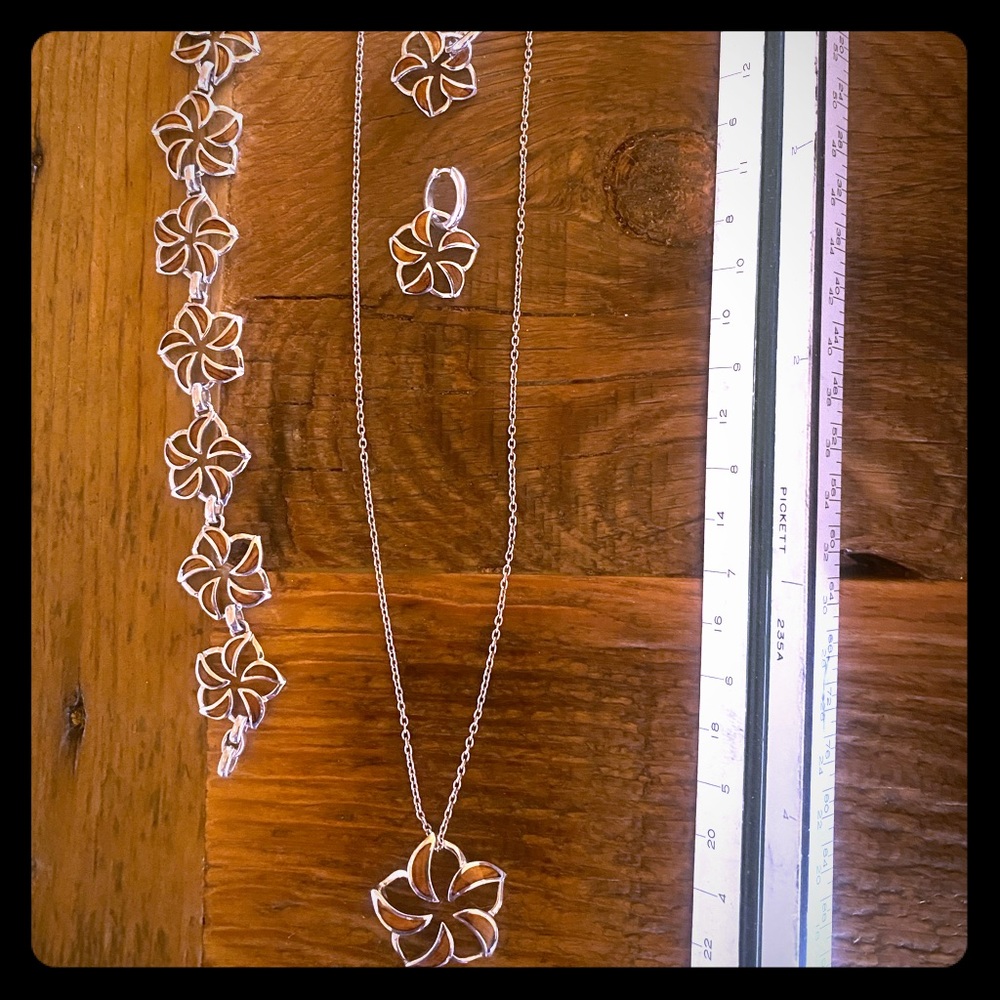 Na Hoku Plumeria Koa wood jewelry set